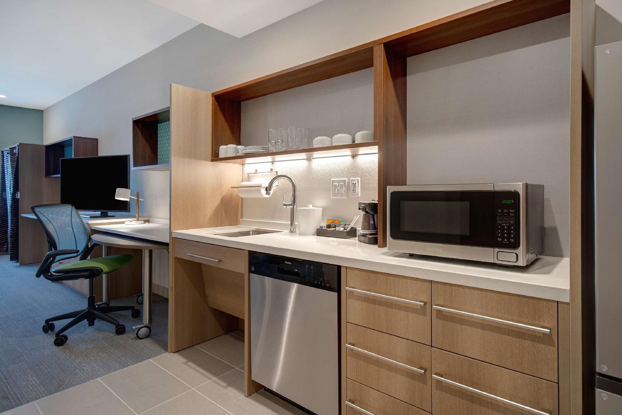 Home2 Suites By Hilton Las Vegas North 1 King Hearing Accessible Studio Suite 19