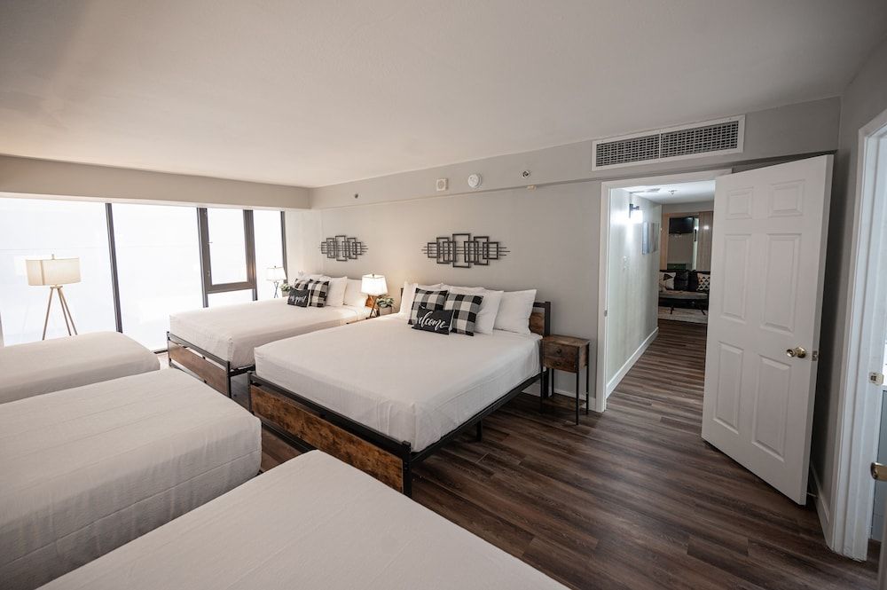 undefined Stay Together on The Strip - 3 Bed Condo 10