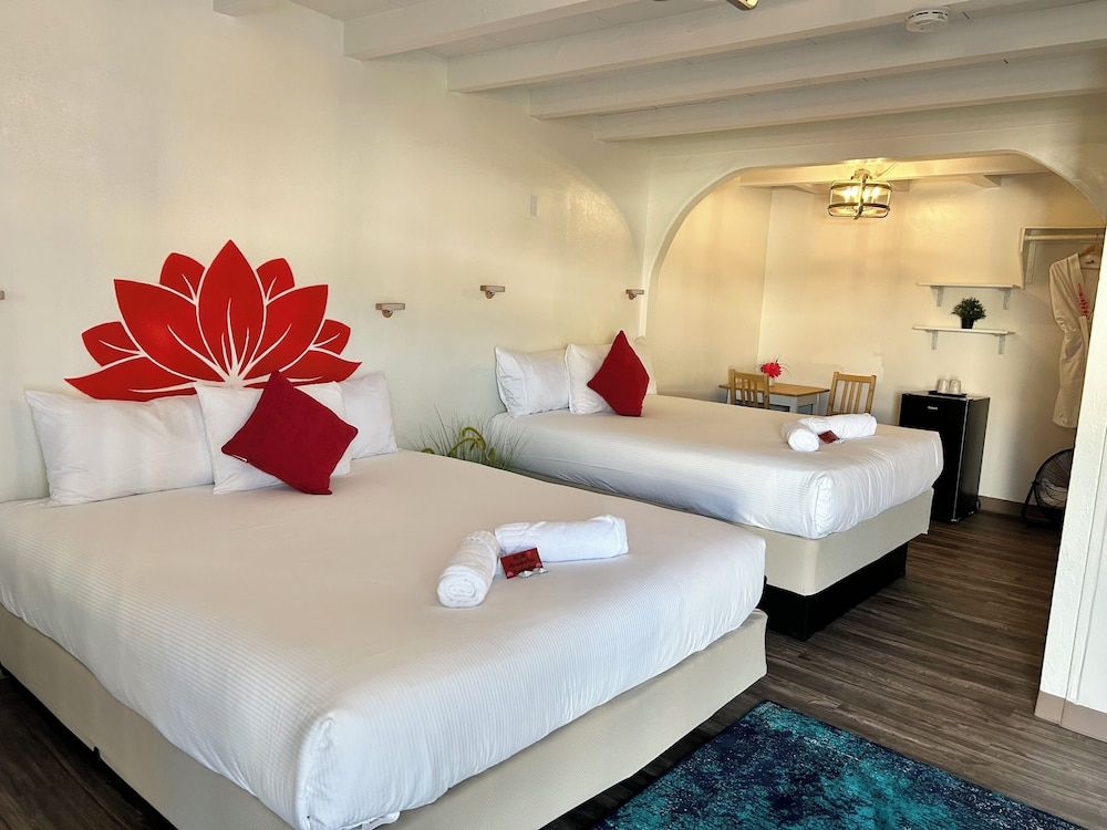 undefined Nirvana Hotel 5