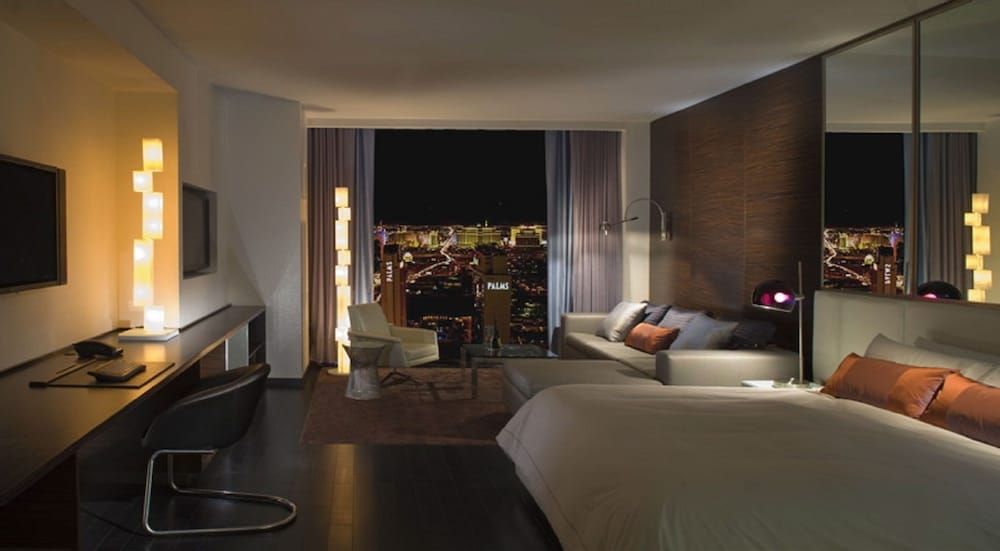 Studio Suite, City View