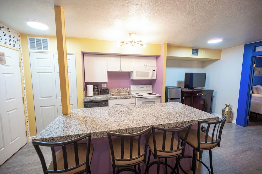 undefined Stay Together Suites | Cozy Strip Condo 3