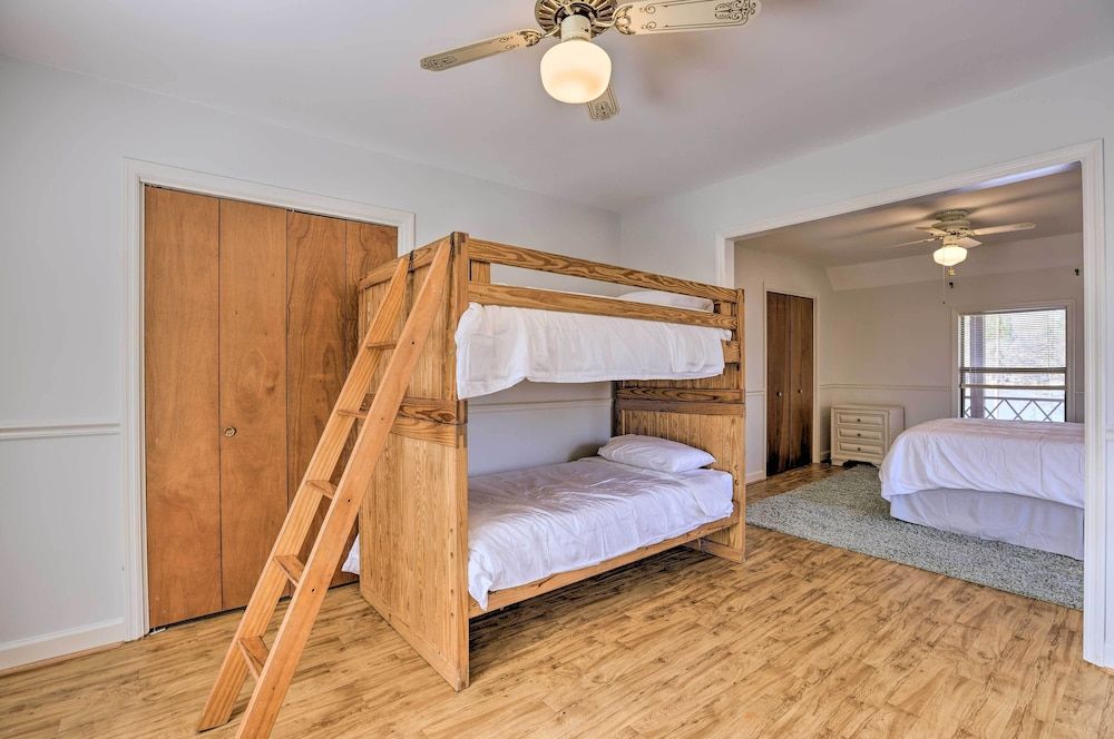 House (2 Bedrooms)