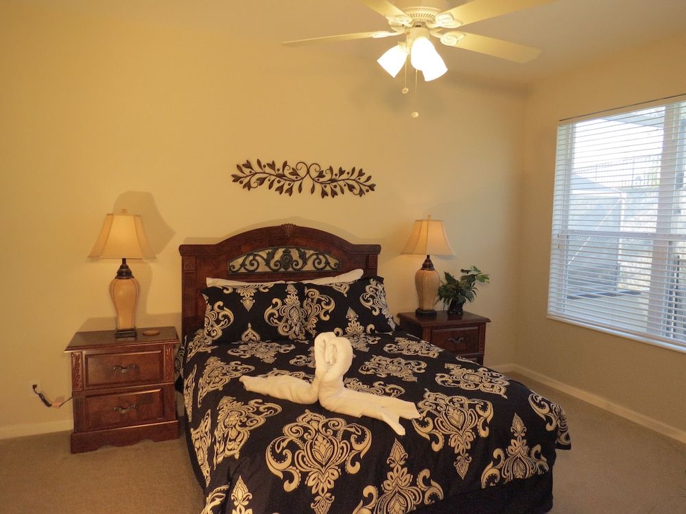 Deluxe House, 5 Bedrooms, Private Pool (Game Room)