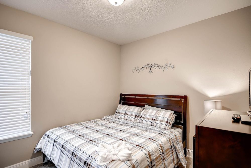 House, Multiple Beds (4329AC - Solterra Resort)