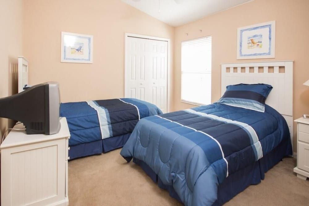 House, Multiple Beds (Malcom's West Haven Vacation Home)
