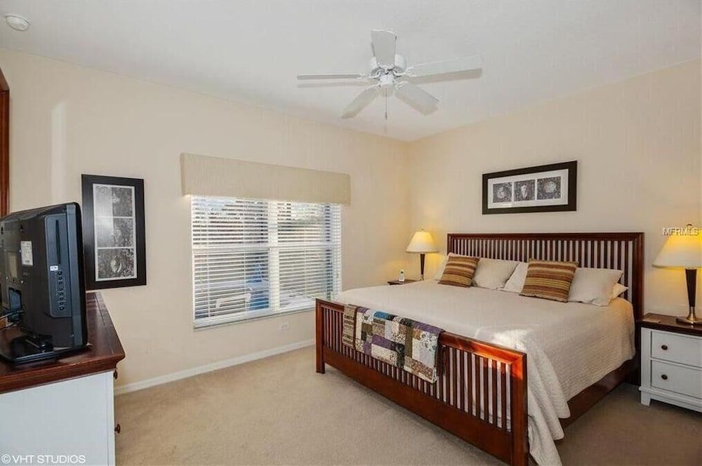 House, Multiple Beds (Richie's West Haven Vacation Home)