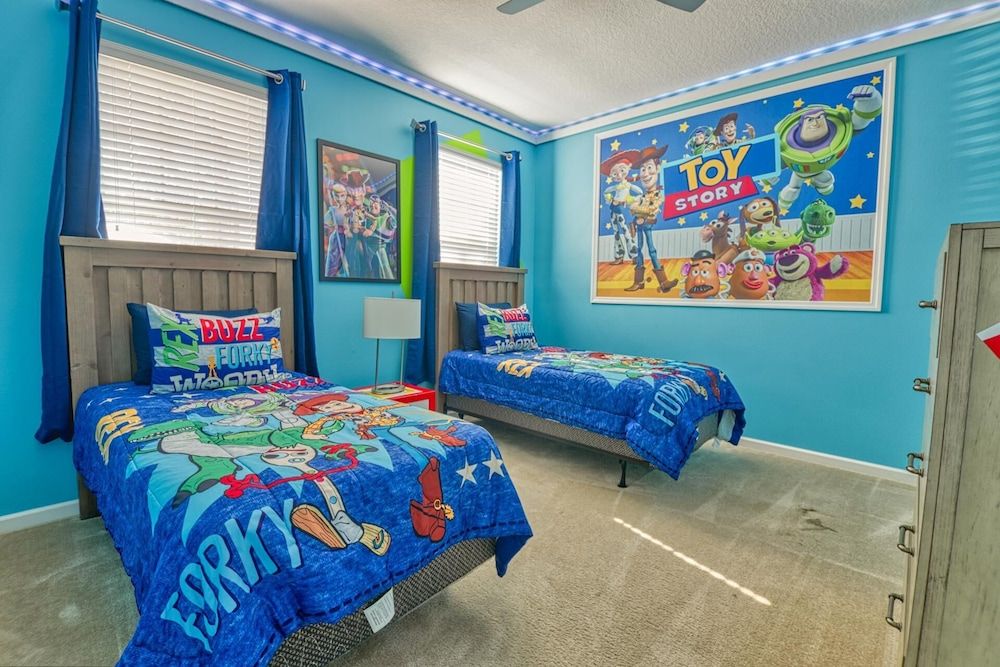 House, Multiple Beds (Ralph's  7 Bed Solterra Vacation Home)