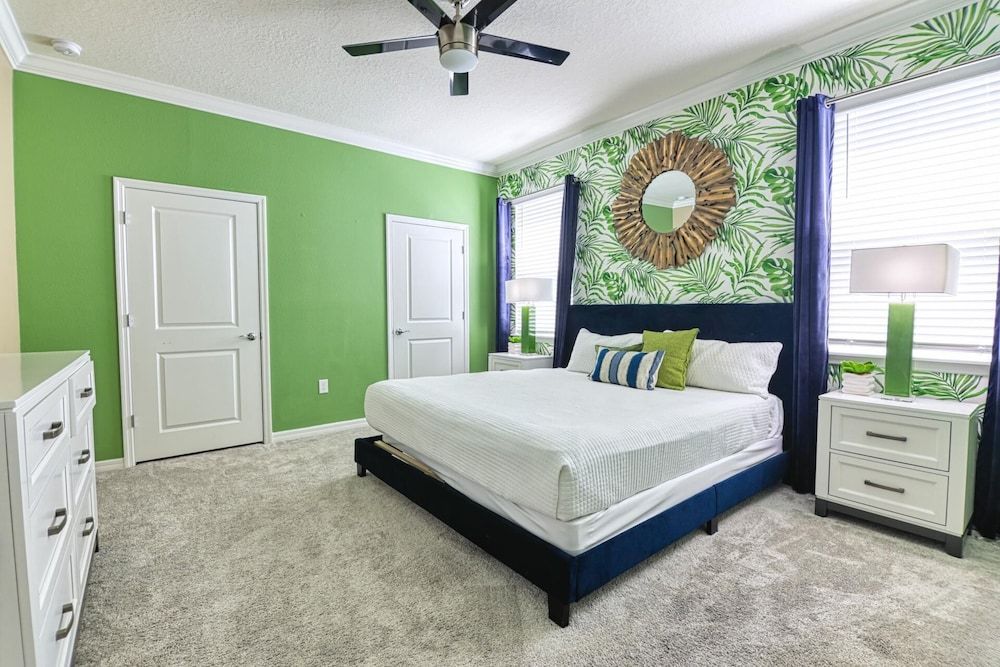 House, Multiple Beds (Elizabeth's Amazing Windsor Island Va)