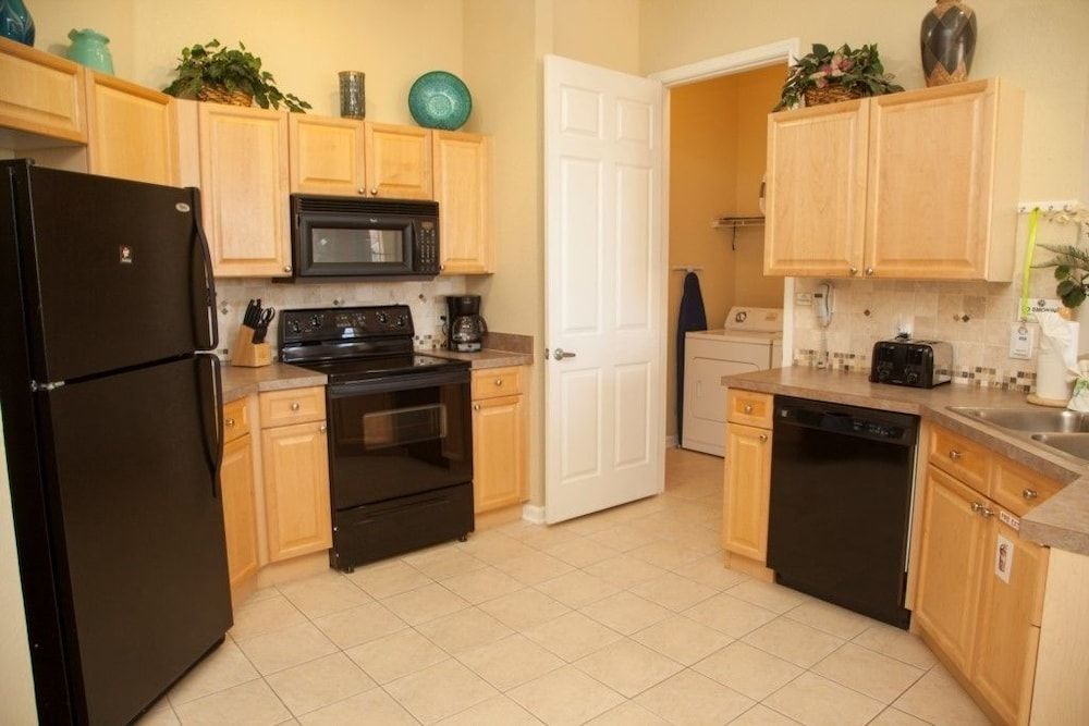 Family Condo, Kitchen, Garden Area