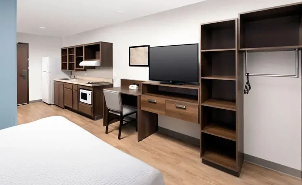 Woodspring Suites Hermitage - Nashville Airport Queen Suite Accessible 7