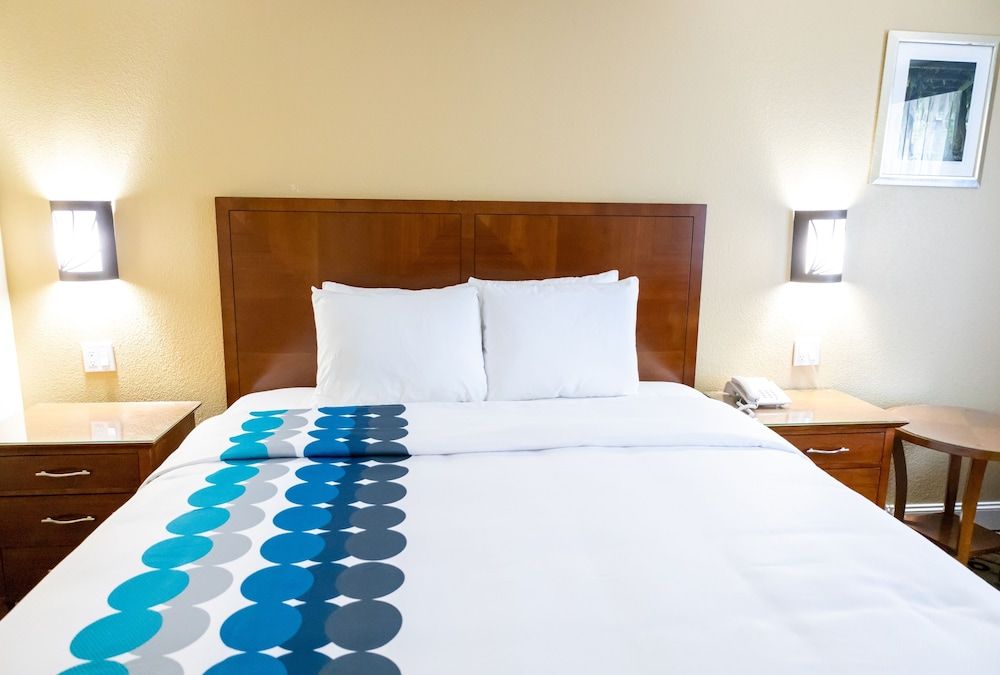 Baymont by Wyndham College Park Atlanta Airport South Room, 1 King Bed, Non Smoking