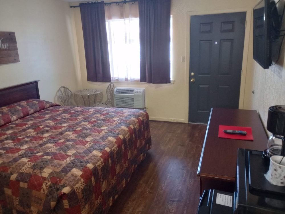 Yellow Diamond Inn Standard Single Room, Non Smoking 2