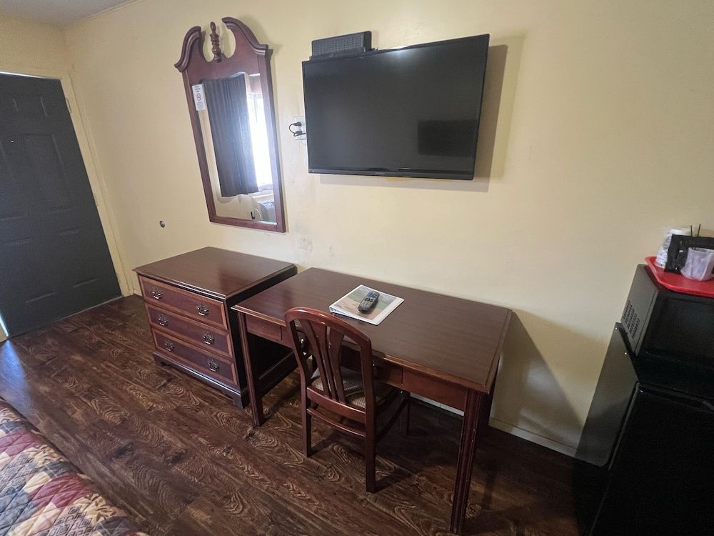 Yellow Diamond Inn Standard Single Room, Non Smoking 6