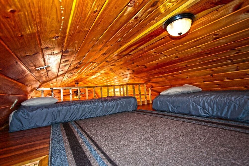 Diamonds Old West Superior Cabin 2