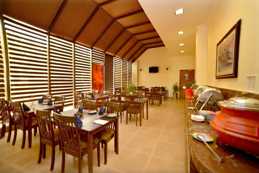 Food & Dining