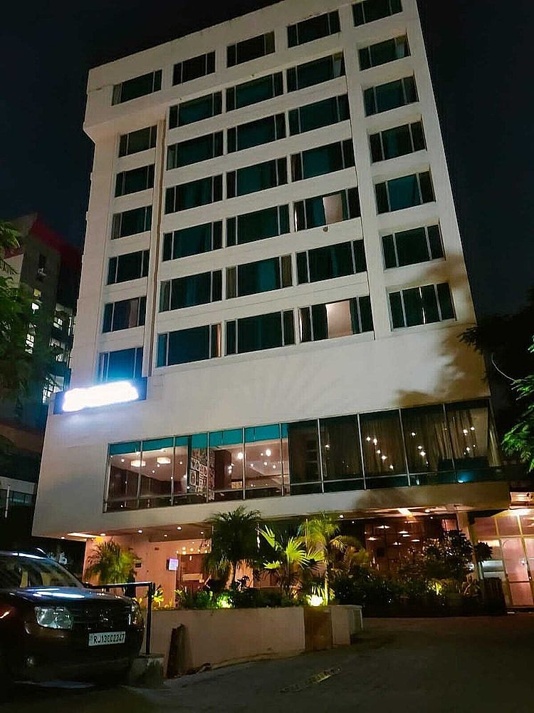 undefined Royal Orchid Central Jaipur, Bani Park 6