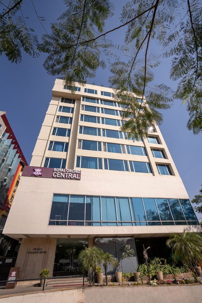 undefined Royal Orchid Central Jaipur, Bani Park 7