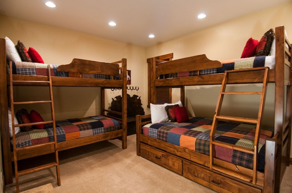 House (4 Bedrooms)