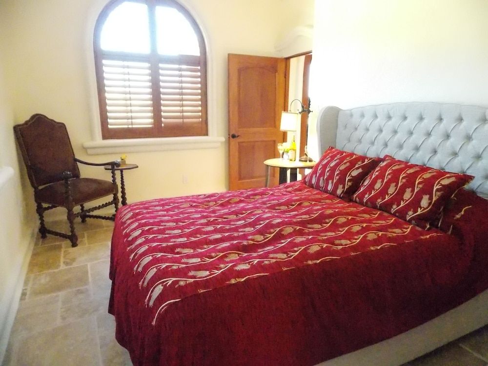 Thorn Hill Vineyard Villas Basic Room