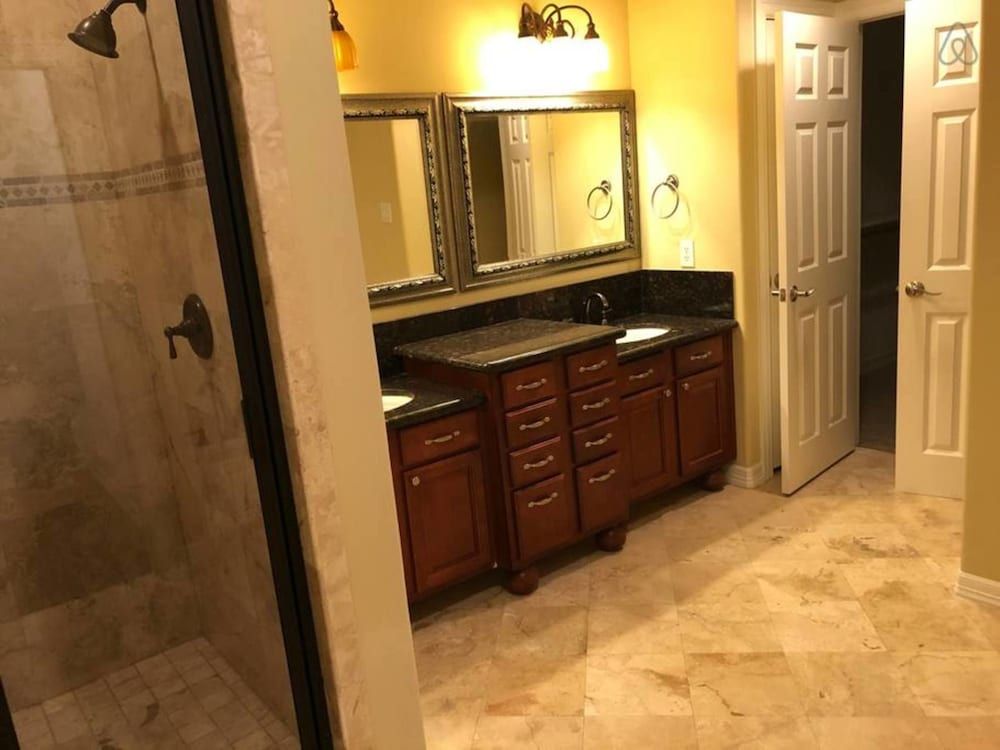 4 Story Rooftop - Executive Corporate Housing House, 3 Bedrooms, Non Smoking 12