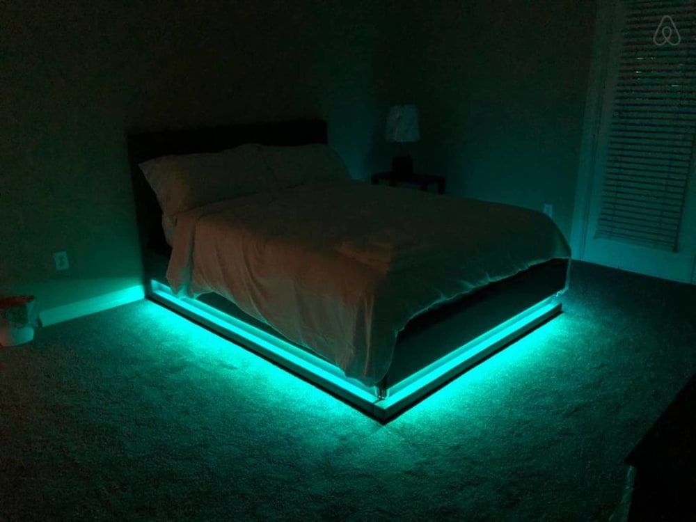 4 Story Rooftop - Executive Corporate Housing House, 3 Bedrooms, Non Smoking 8