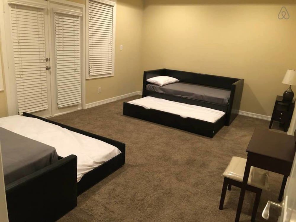 4 Story Rooftop - Executive Corporate Housing House, 3 Bedrooms, Non Smoking 5