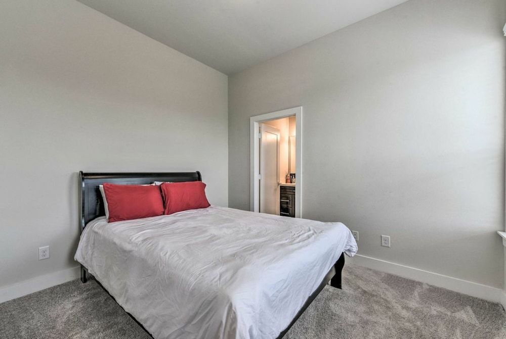 undefined Brand New 3 Story Modern Home