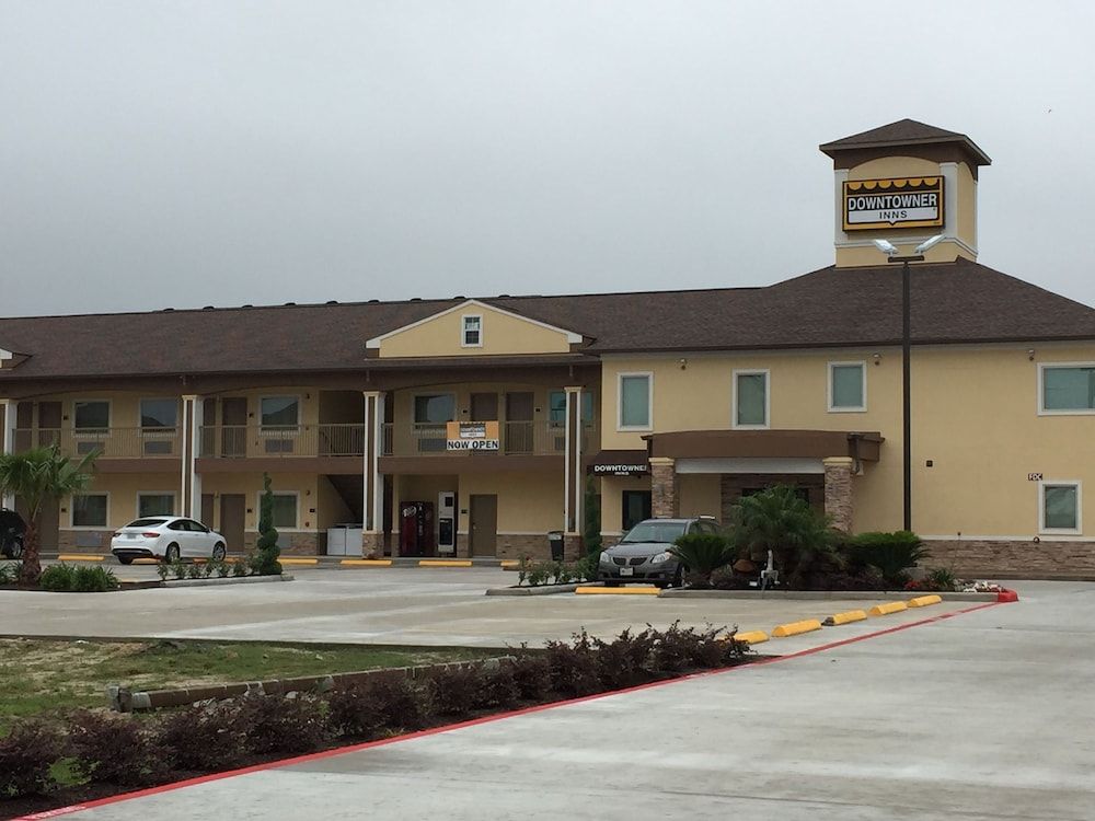 undefined Downtowner Inns 2