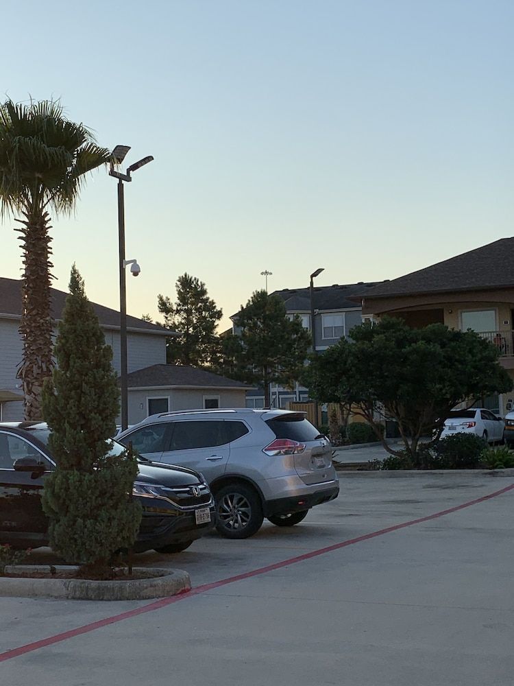 undefined Downtowner Inns 8