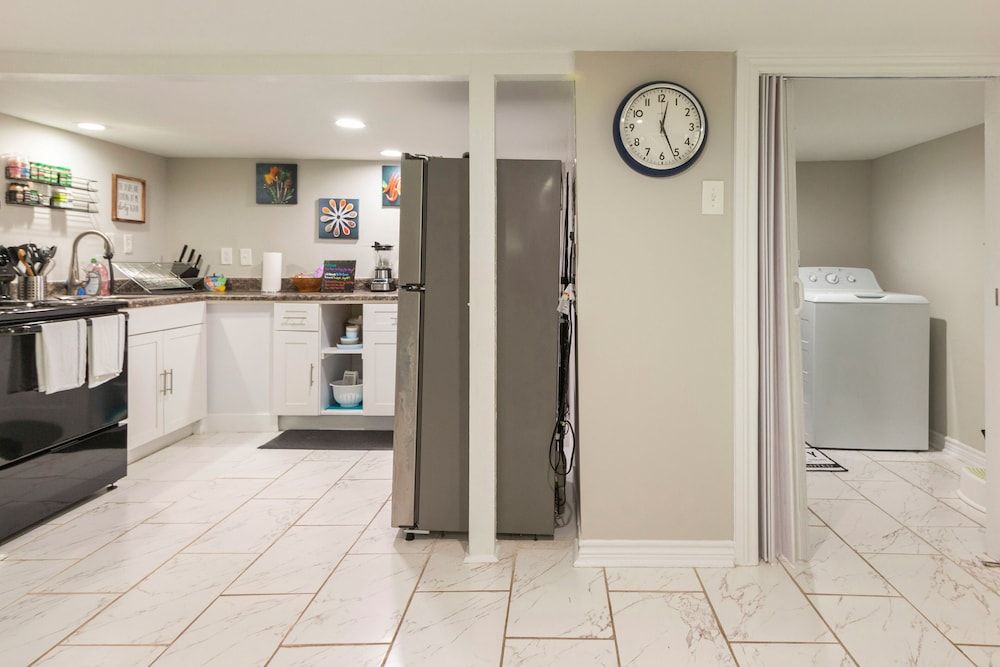 Wonderful Getaway in Houston Comfort Apartment, 2 Bedrooms, Non Smoking, Kitchen 6