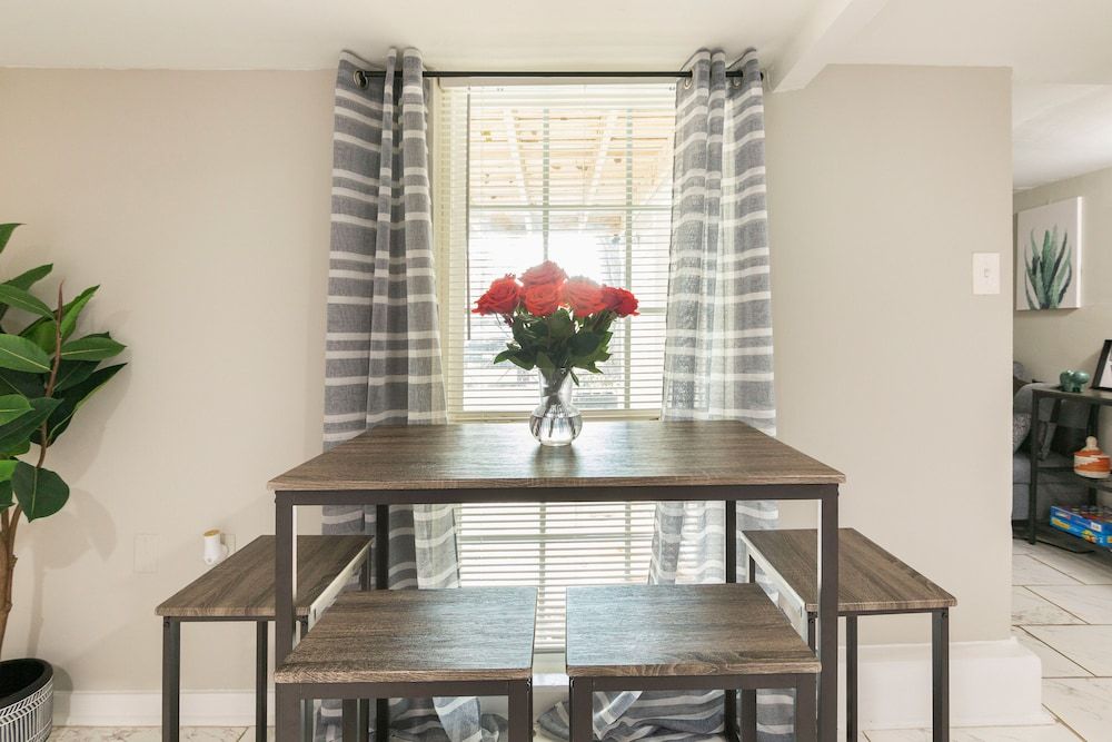 undefined Wonderful Getaway in Houston 6