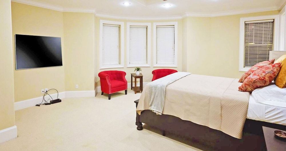 undefined 3Bdrm 3.5Bath 9Beds - Museum Parks Zoo 7