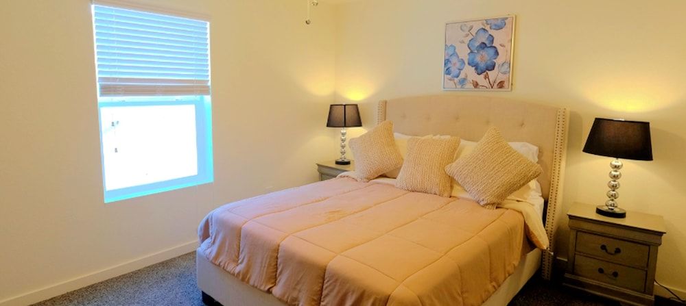 undefined 3Bdrm 2Bath 4Beds - 3 STORY NORTH HOU