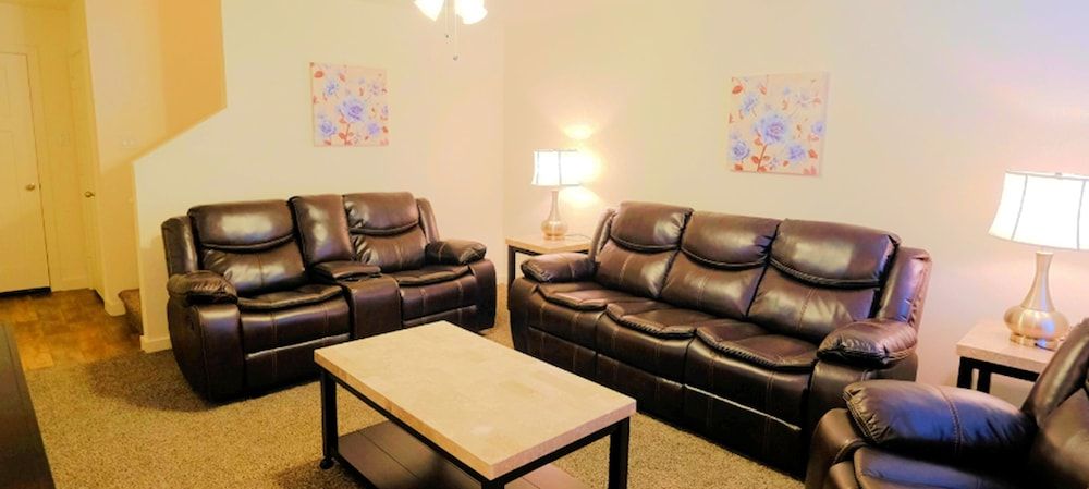 undefined 3Bdrm 2Bath 4Beds - 3 STORY NORTH HOU 8