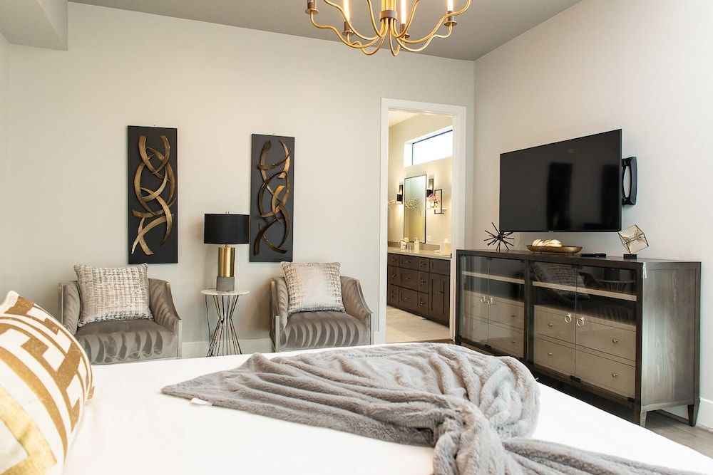 undefined Kaizer Anthony Living 2