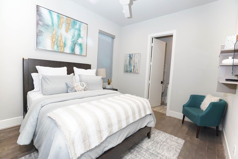 undefined Kaizer Anthony Living 7