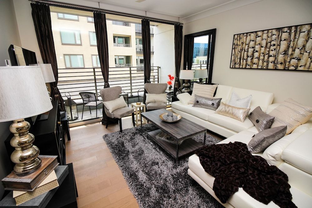 Luxe Life Two Bedroom Suite, Courtyard View