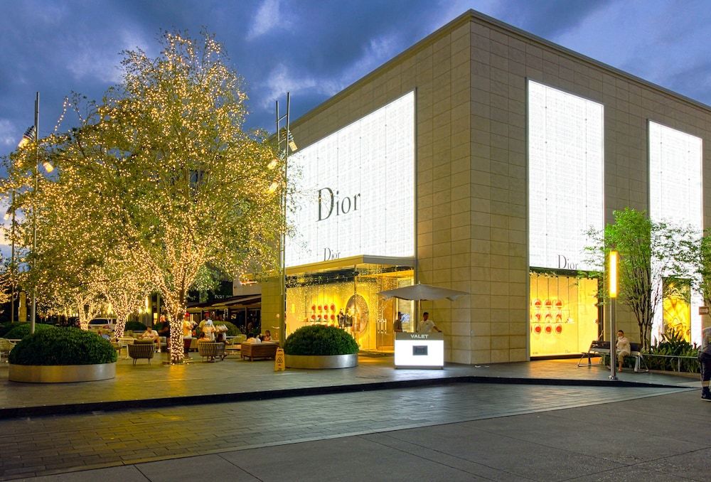 undefined Luxe Life 8