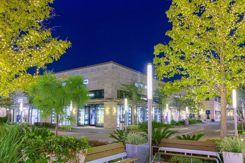 undefined Luxe Life 9