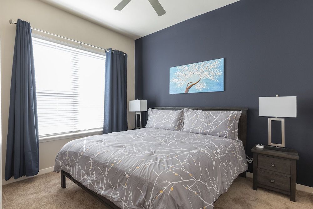 undefined Luxury Med Center Fully Equipped King Sized Bed Condos 7