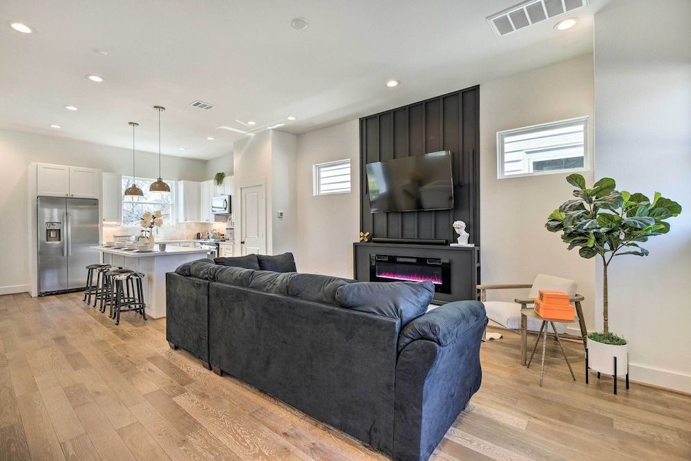 undefined Houston Vacation Rental w/ Wifi Near Downtown 7