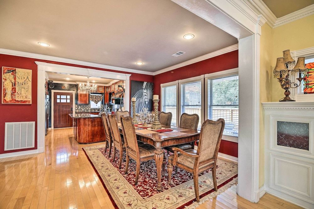 undefined Spacious Midtown Houston Home w/ Deck! 3