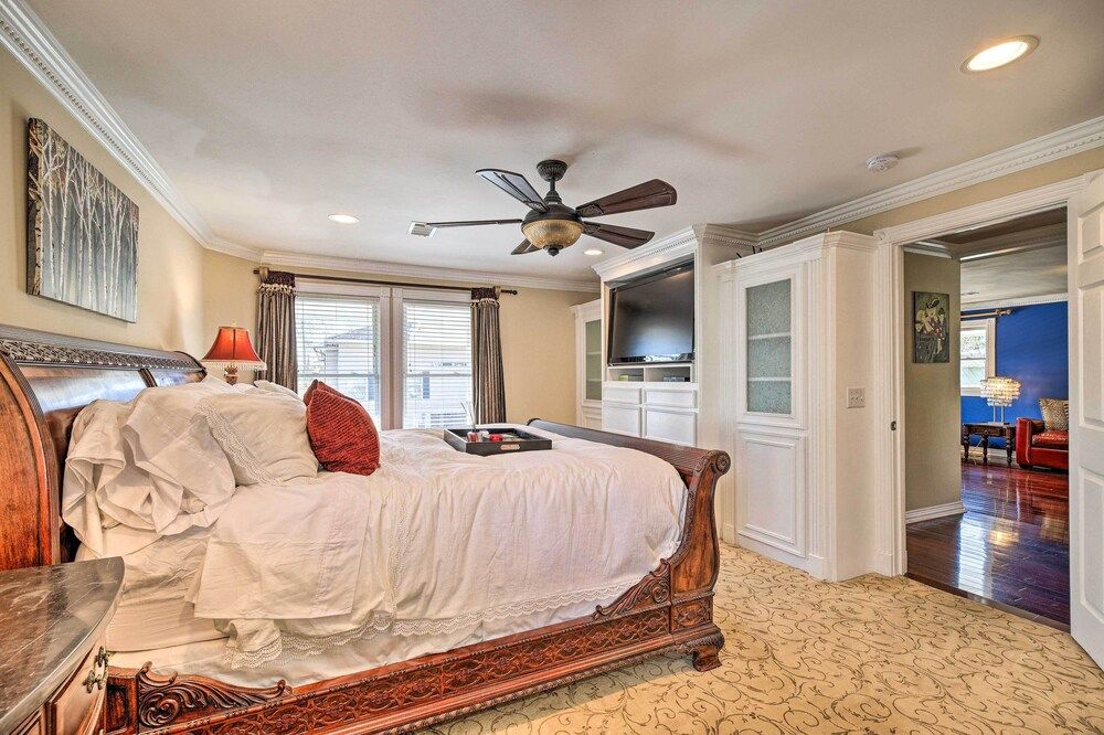 undefined Spacious Midtown Houston Home w/ Deck! 8