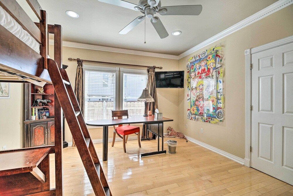 undefined Spacious Midtown Houston Home w/ Deck! 5