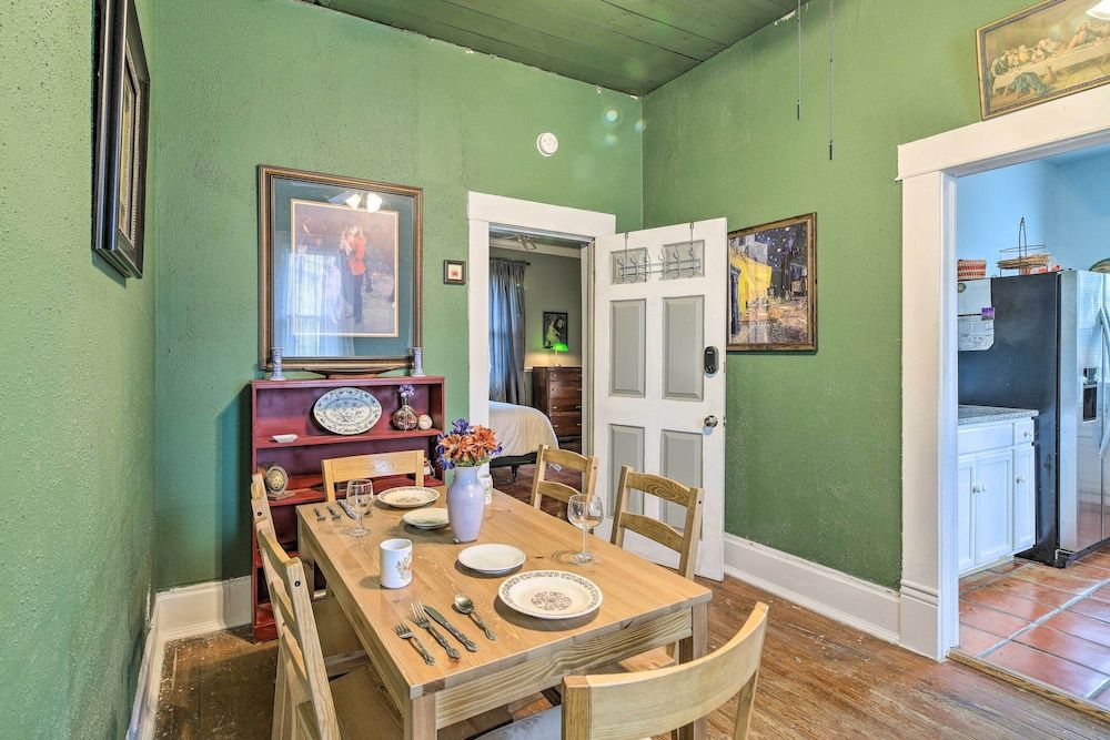 undefined Pet-friendly Home: 3 Mi to Downtown Houston! 5