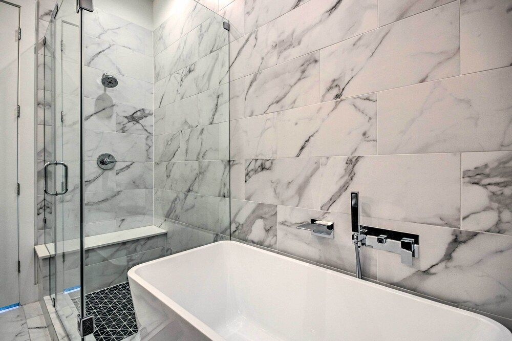 undefined Stylish Home: Balcony < 2 Mi to The Galleria! 5