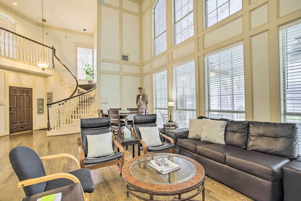 undefined Luxe Houston Vacation Rental w/ Private Pool! 9