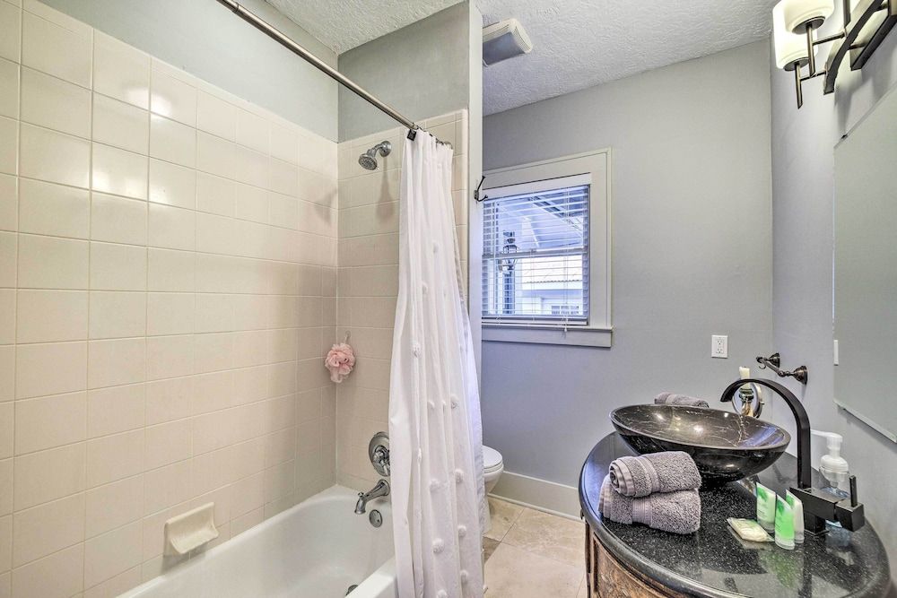 undefined Elegant Houston Retreat < 2 Mi To Downtown! 3