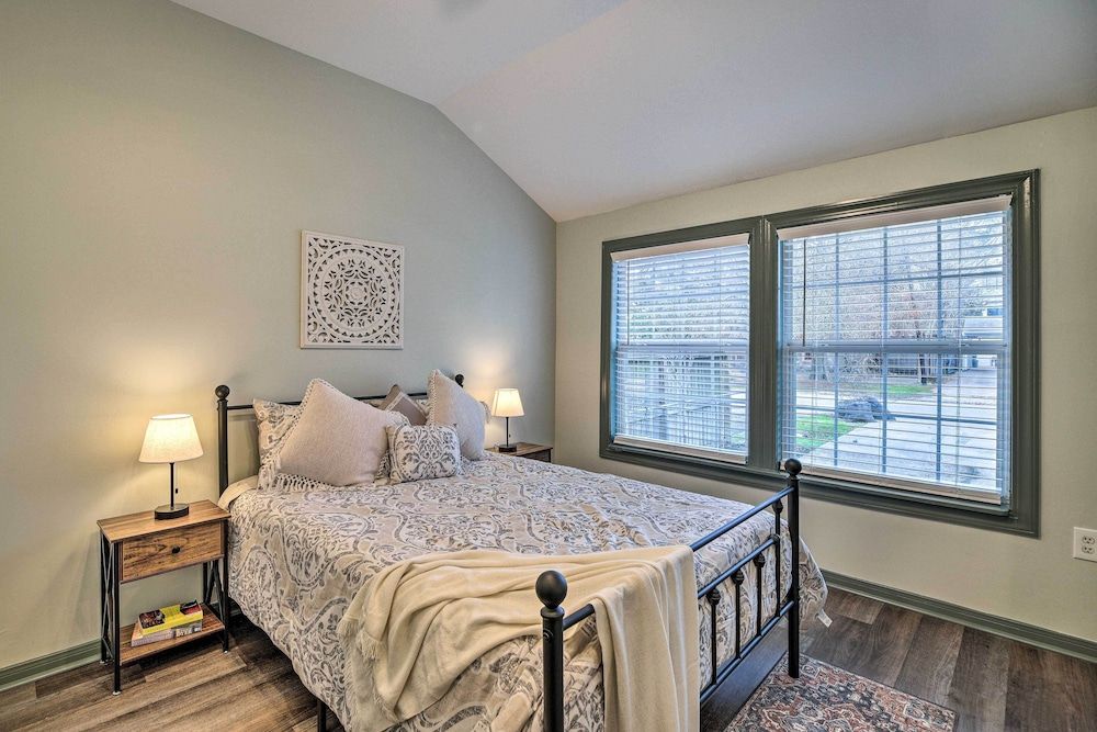 undefined Houston Heights Bungalow - 6 Mi to Downtown! 6