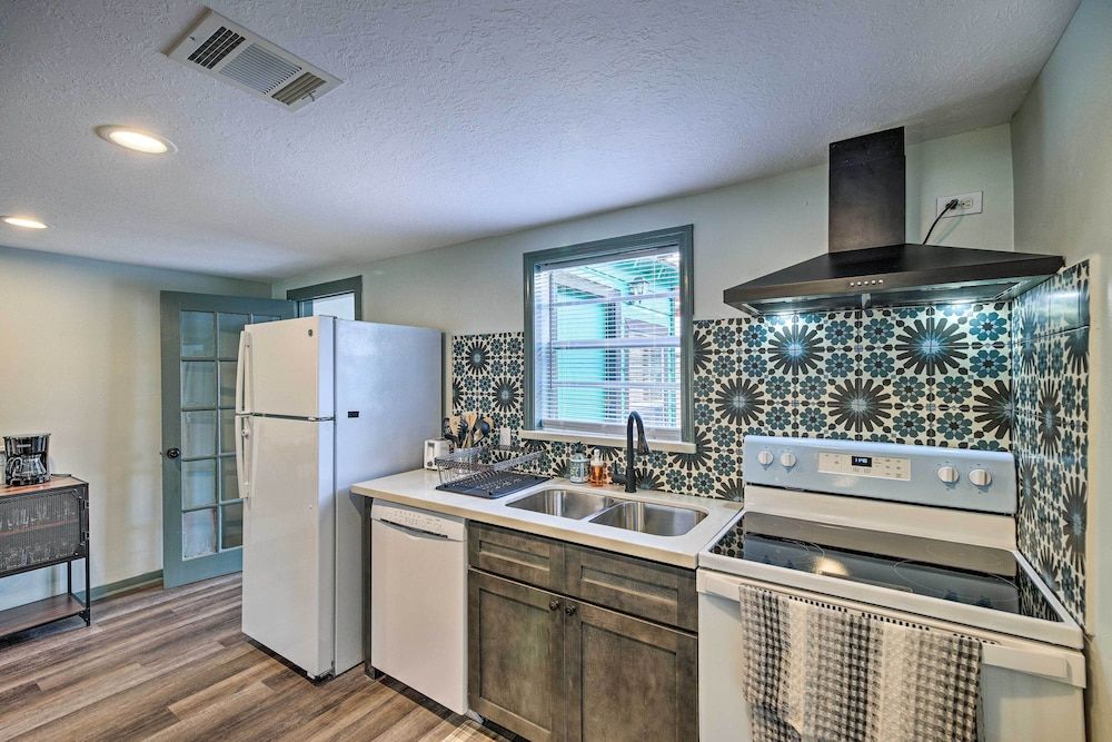 undefined Houston Heights Bungalow - 6 Mi to Downtown! 4